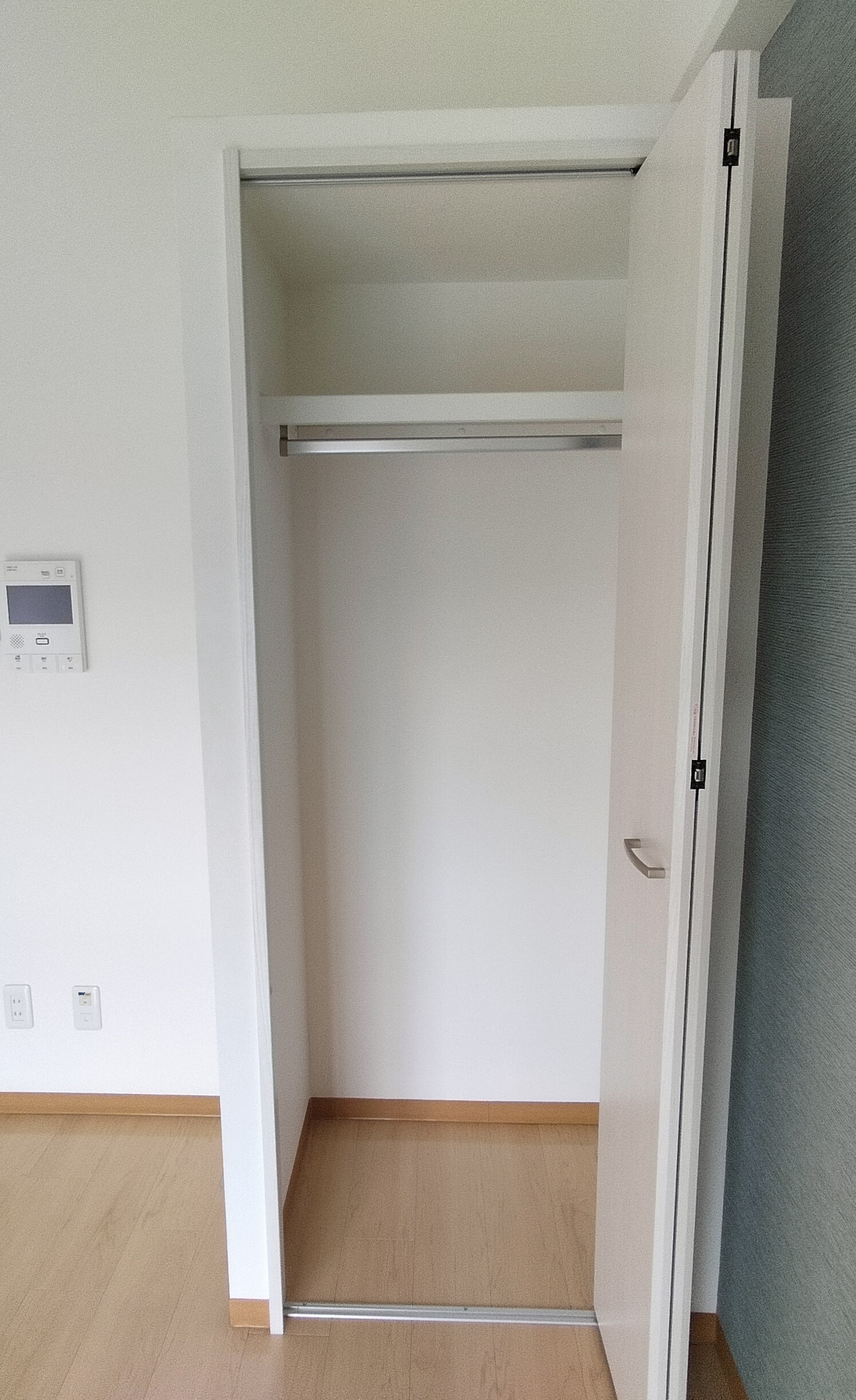 収納　クローゼット付きで収納も困りません♪（同仕様写真）