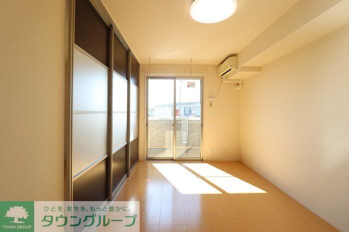 居室・リビング　※別号室参考写真です