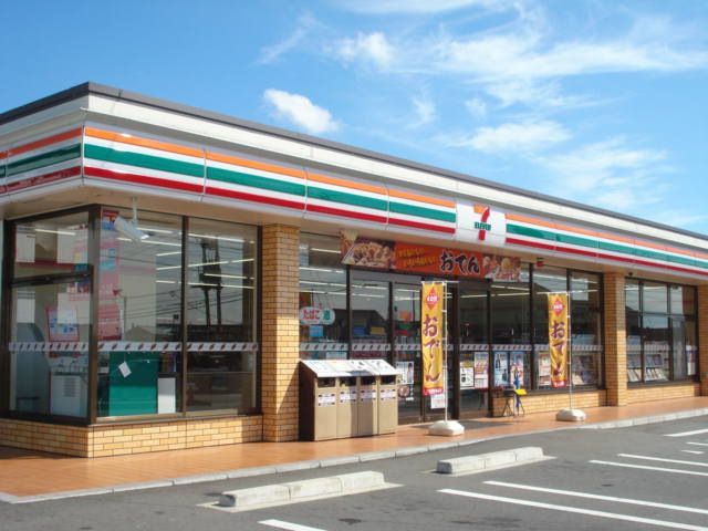 コンビニ　セブンイレブン小牧原1丁目店（コンビニ）まで745m