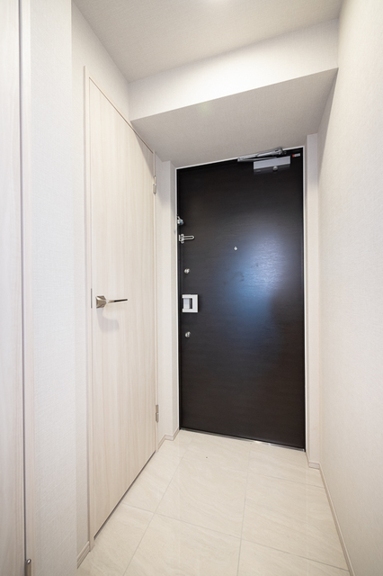 玄関　※写真は同タイプ住戸です。