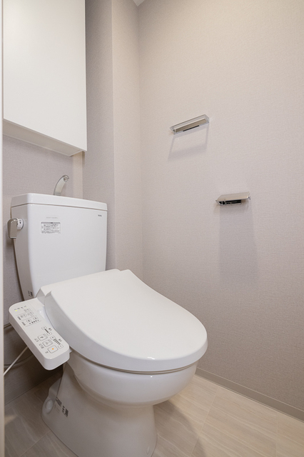 トイレ　※写真は同タイプ住戸です。