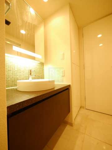 洗面設備　実際のお部屋とは異なります。