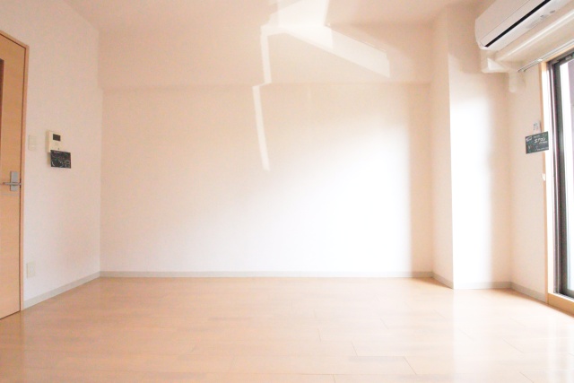 居室・リビング　※別室の参考写真の為、現況優先です。