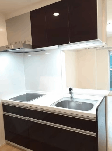 キッチン　対面カウンター式システムキッチンです