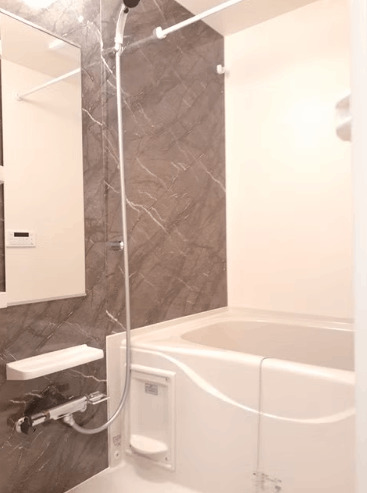 バス・シャワールーム　追い焚き・浴室衣類乾燥機付きの浴室です