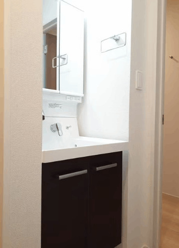 洗面設備　独立洗面台です