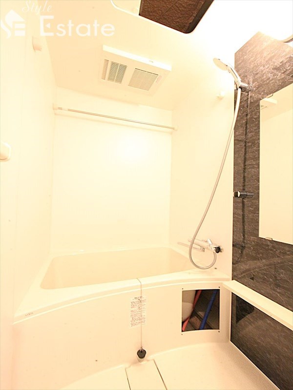 バス・シャワールーム　バスルーム