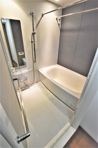 バス・シャワールーム　同物件、類似間取りのイメージ写真です