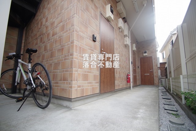 エントランス　清潔なエントランス