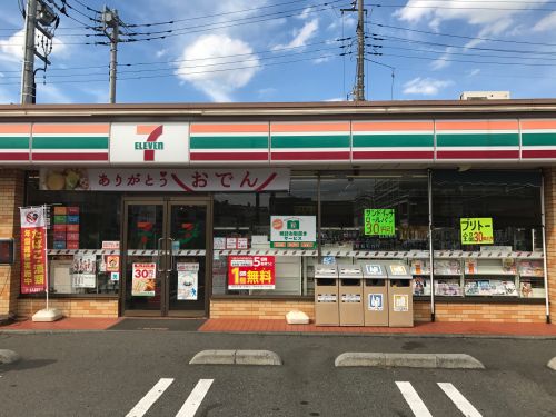 コンビニ　セブンイレブン（コンビニ）まで635m
