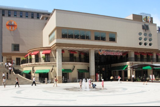 ショッピングセンター　深川ギャザリア（ショッピングセンター）まで747m