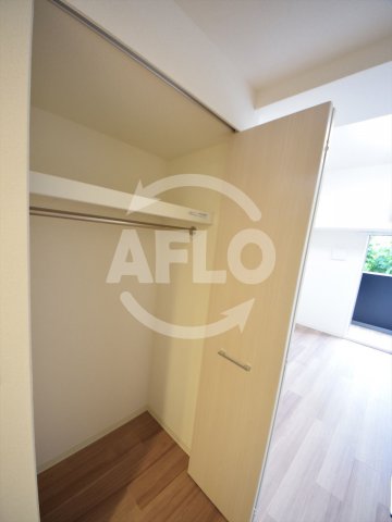 収納　プレサンス天王寺シエロ　クローゼット