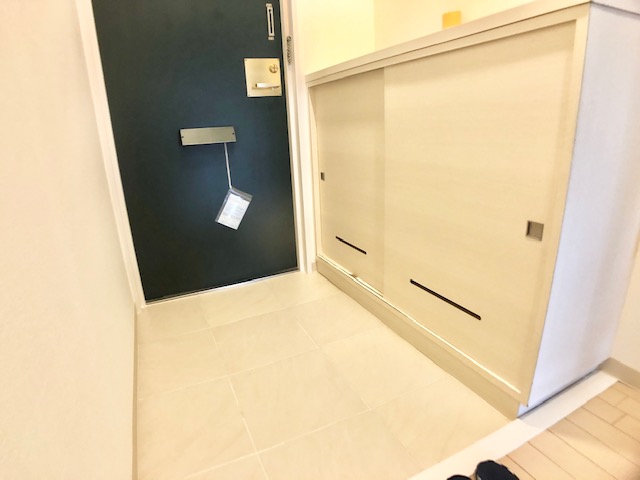 玄関　シューズBOX付きの綺麗な玄関スペース