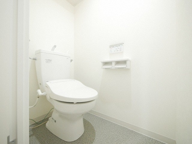 トイレ　ウォシュレット付きです♪