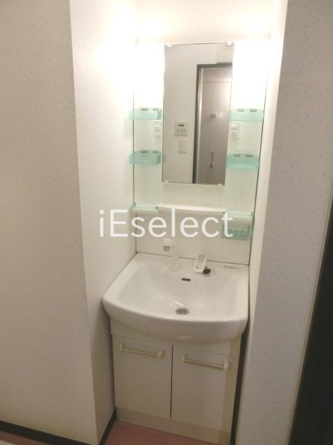 洗面設備　忙しい朝に便利なシャンプードレッサー