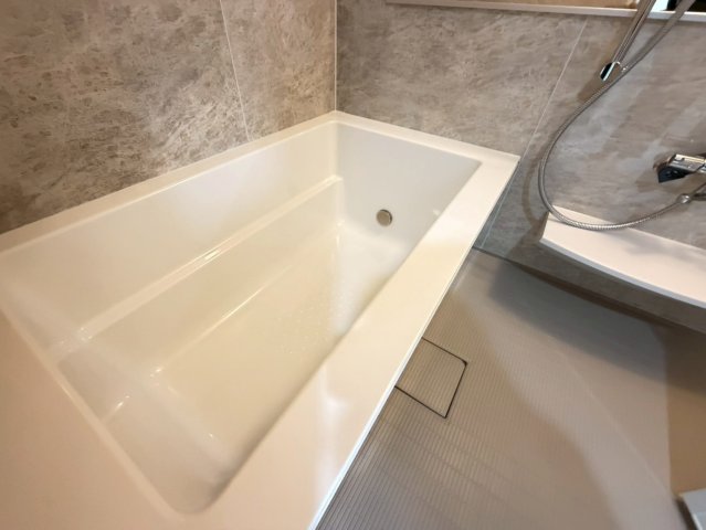 バス・シャワールーム　詳細は、RISUMO江坂本店までお問合せください♪