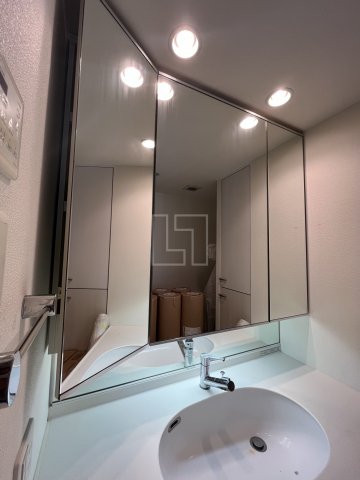 洗面設備　フロンティアタワー日本橋　独立洗面台