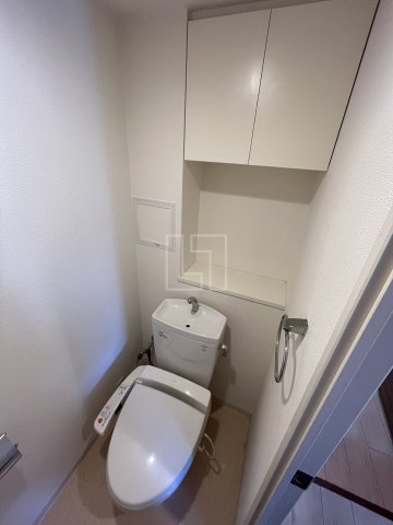 トイレ　フロンティアタワー日本橋　温水洗浄便座