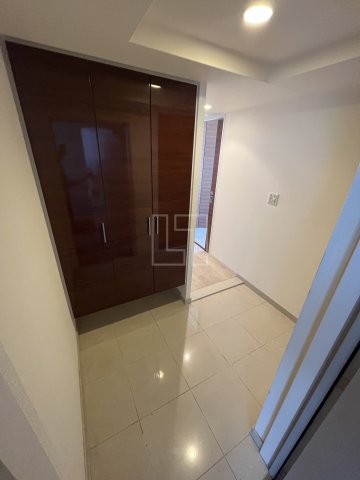 玄関　フロンティアタワー日本橋　玄関