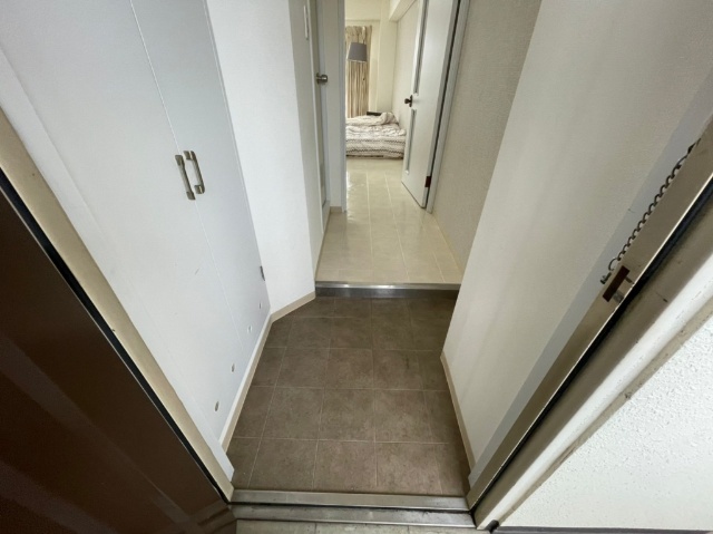 玄関　４０５写真転用