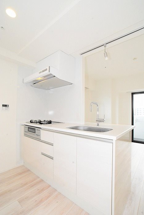 居室・リビング　こちらの居間で趣味の時間をお楽しみください