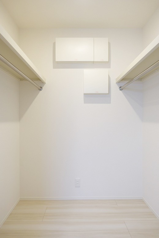 収納　奥行のあるウォークインクローゼットは収納力◎