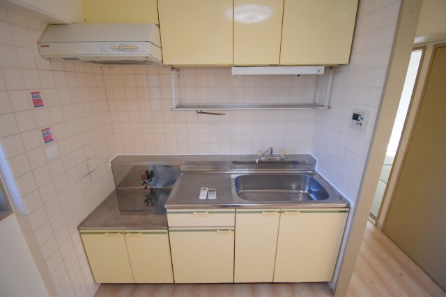 キッチン　同物件別部屋参考写真です。