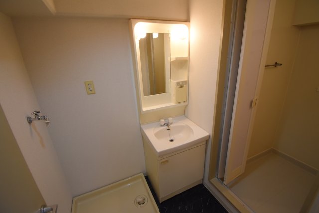 洗面設備　同物件別部屋参考写真です。