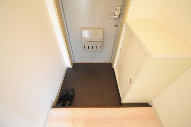 玄関　同物件別部屋参考写真です。