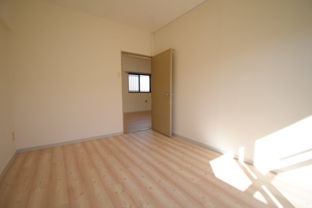 居室・リビング　同物件別部屋参考写真です。