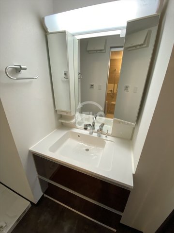 洗面設備　プレジオ本町　洗面化粧台