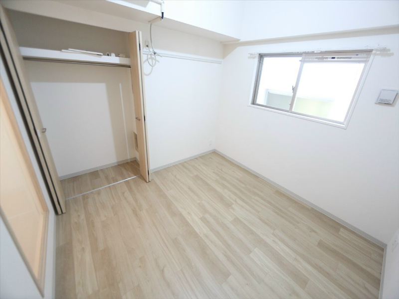 その他部屋・スペース　洋室6帖　クローゼット（収納充実してます）