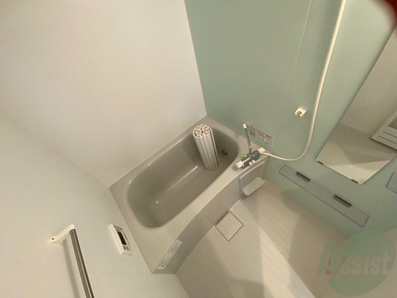 バス・シャワールーム　綺麗な浴室です。１日の疲れを癒すのに最適ですね。