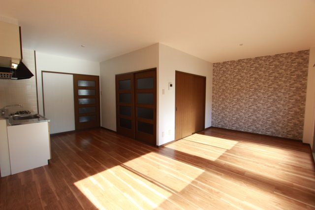 居室・リビング　参考写真です。現況優先。