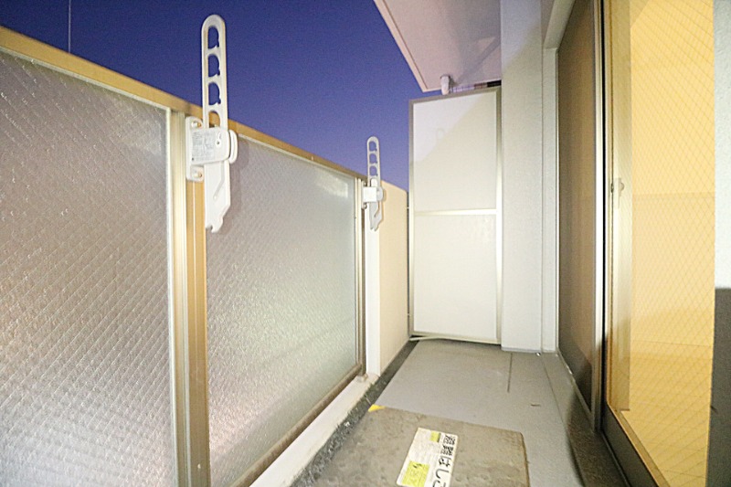 バルコニー　お洗濯物はこちらです。