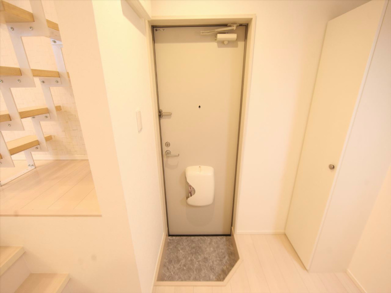 玄関　玄関　シューズボックス（収納充実してます）