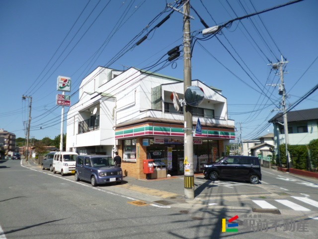 コンビニ　セブンイレブン太宰府吉松店（コンビニ）まで300m