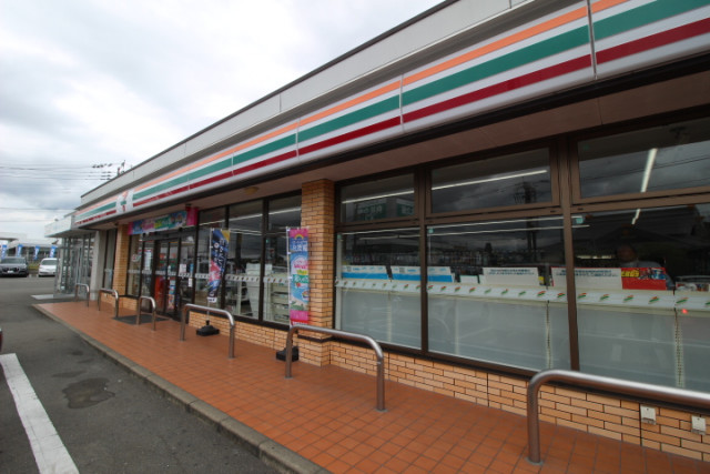 コンビニ　セブン－イレブン福岡春日店（コンビニ）まで400m