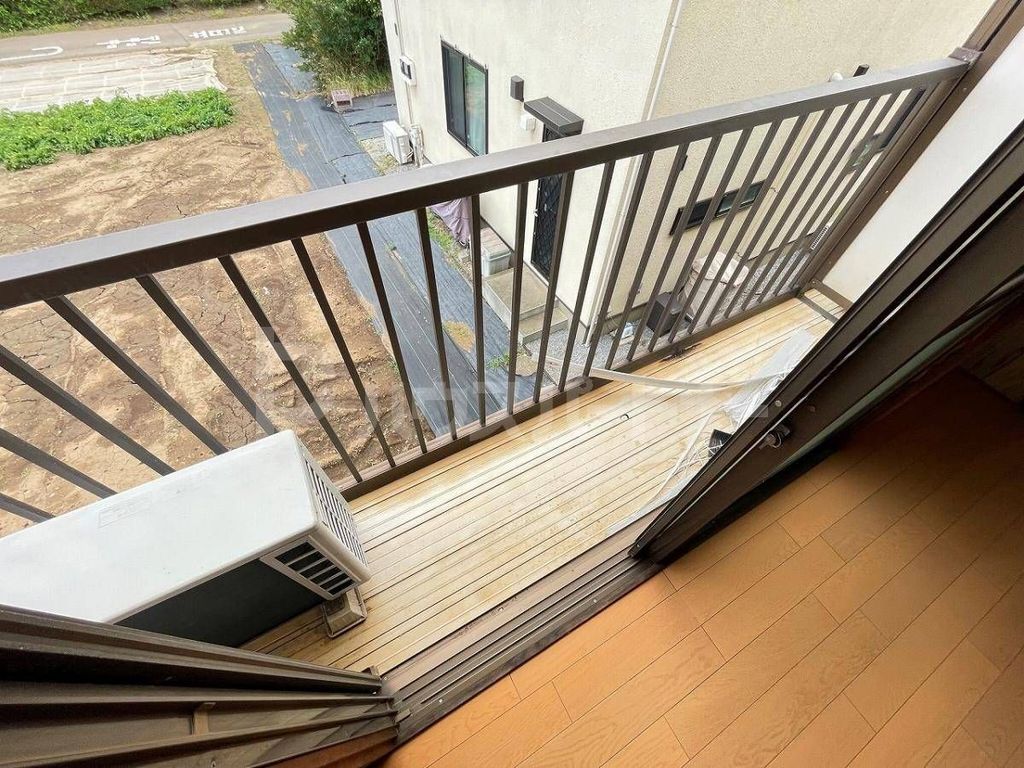 バルコニー　バルコニー