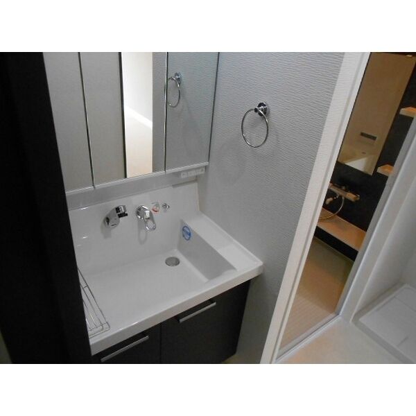 洗面設備　※参考写真