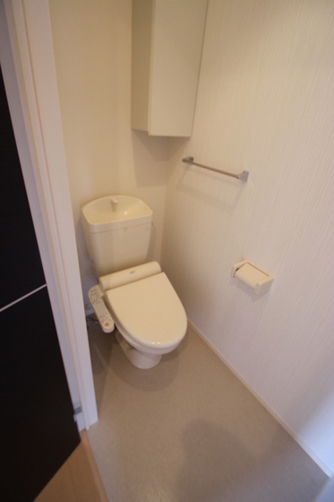 トイレ　※他号室の写真です
