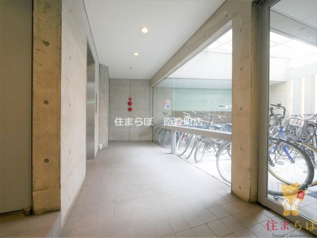 ロビー　「暮らしの設計図は、ここから始まります。」