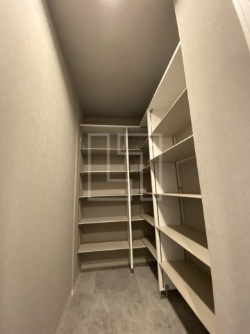 収納　シーズンフラッツ阿波座　シューズインクローゼット