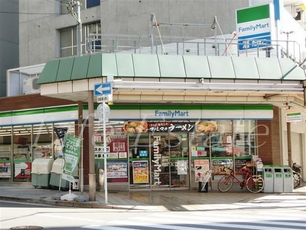 コンビニ　ファミリーマート内久宝寺町四丁目店（コンビニ）まで63m