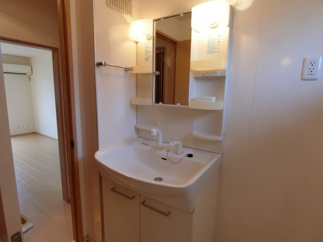 洗面設備　シャンプードレッサー