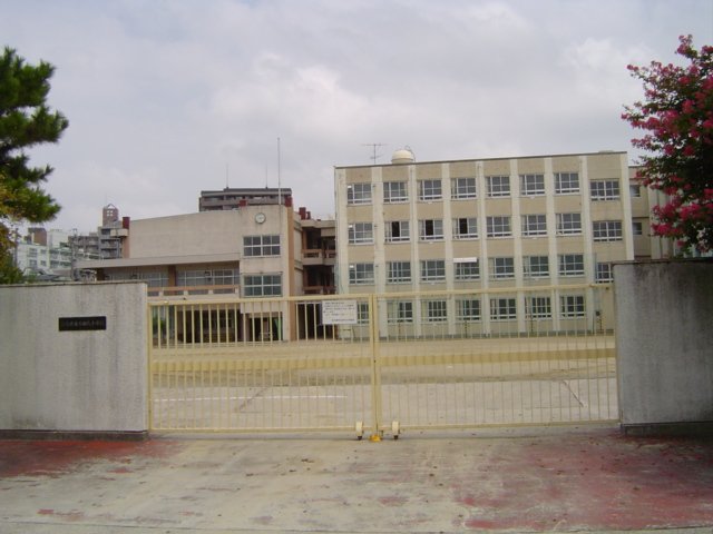 小学校　名古屋市立田代小学校（小学校）まで426m