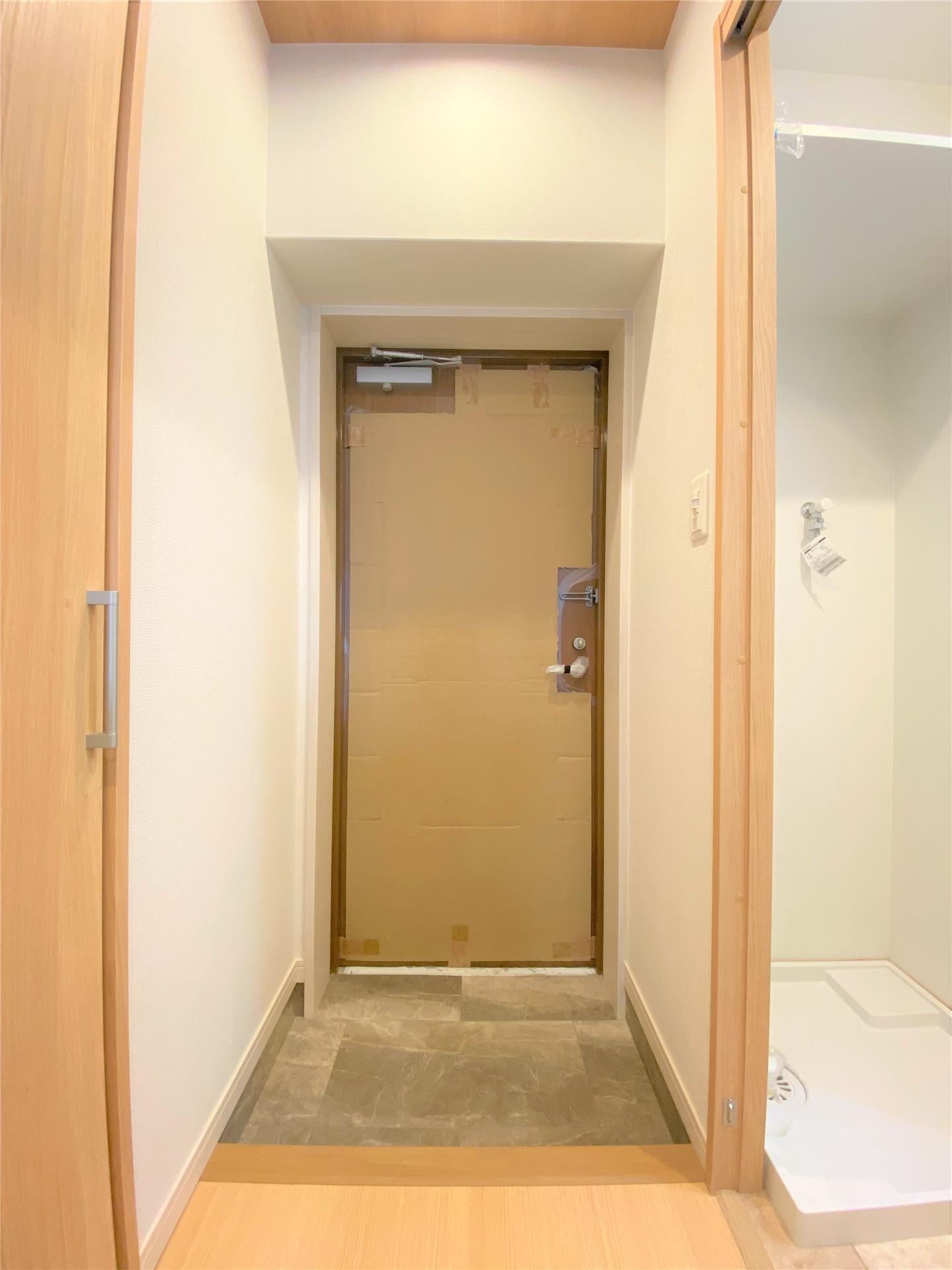 玄関　※モデルルーム写真