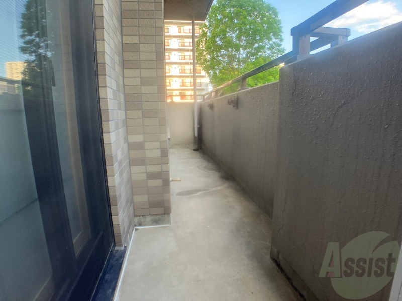 バルコニー　バルコニーです。洗濯物を干したり一息ついたりできますね！