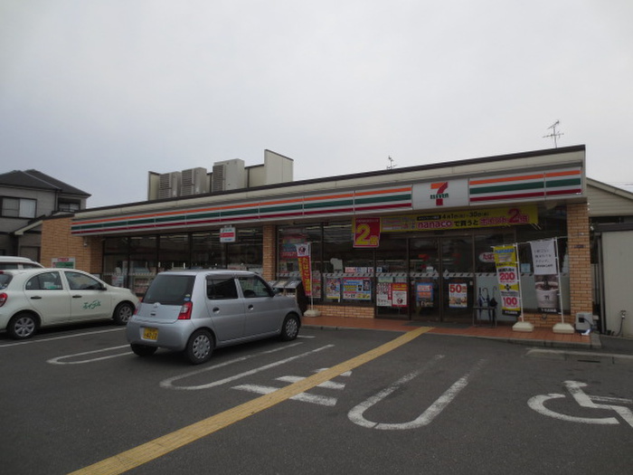 コンビニ　セブンイレブン枚方招提中町店（コンビニ）まで244m