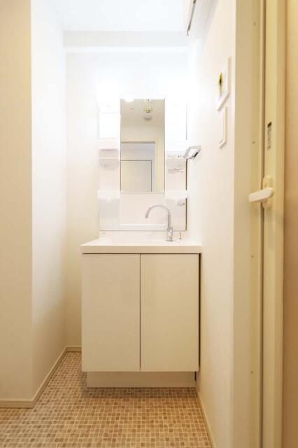 洗面設備　忙しい朝には欠かせない洗面所です
